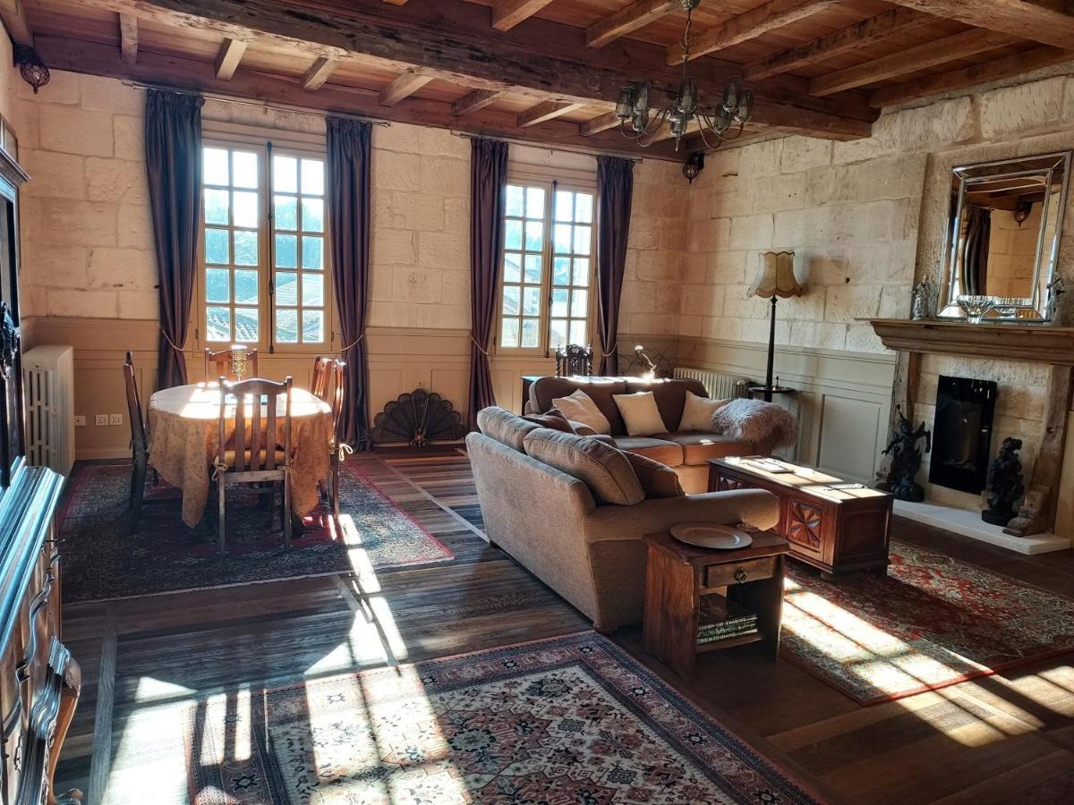 Chateau Des Senechaux, Bourdeilles ภายนอก รูปภาพ
