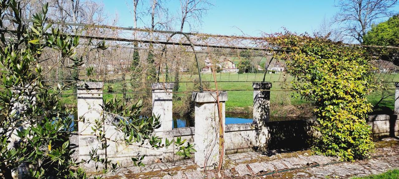 Chateau Des Senechaux, Bourdeilles ภายนอก รูปภาพ