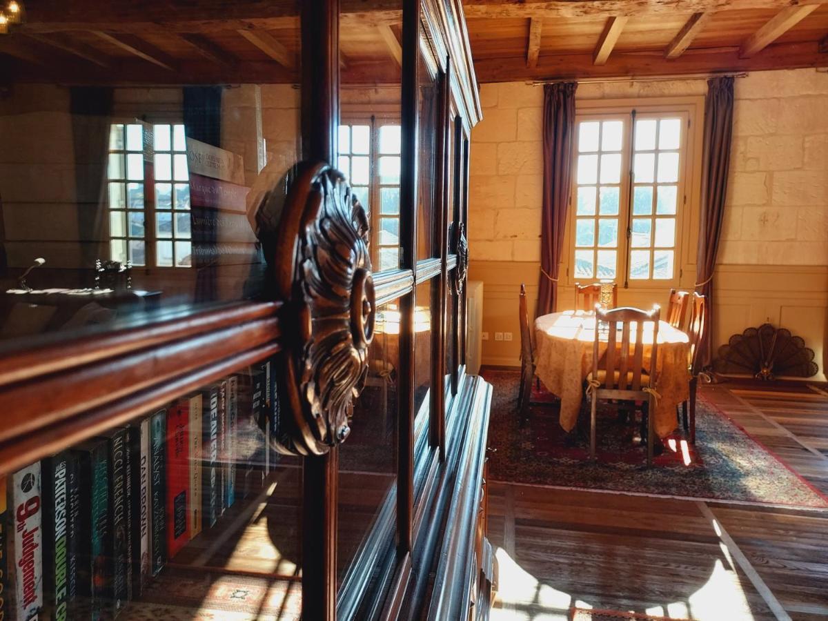 Chateau Des Senechaux, Bourdeilles ภายนอก รูปภาพ