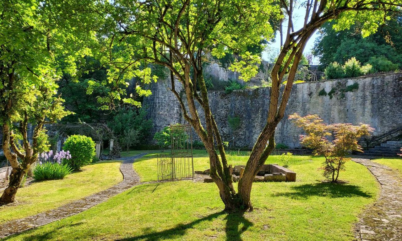 Chateau Des Senechaux, Bourdeilles ภายนอก รูปภาพ