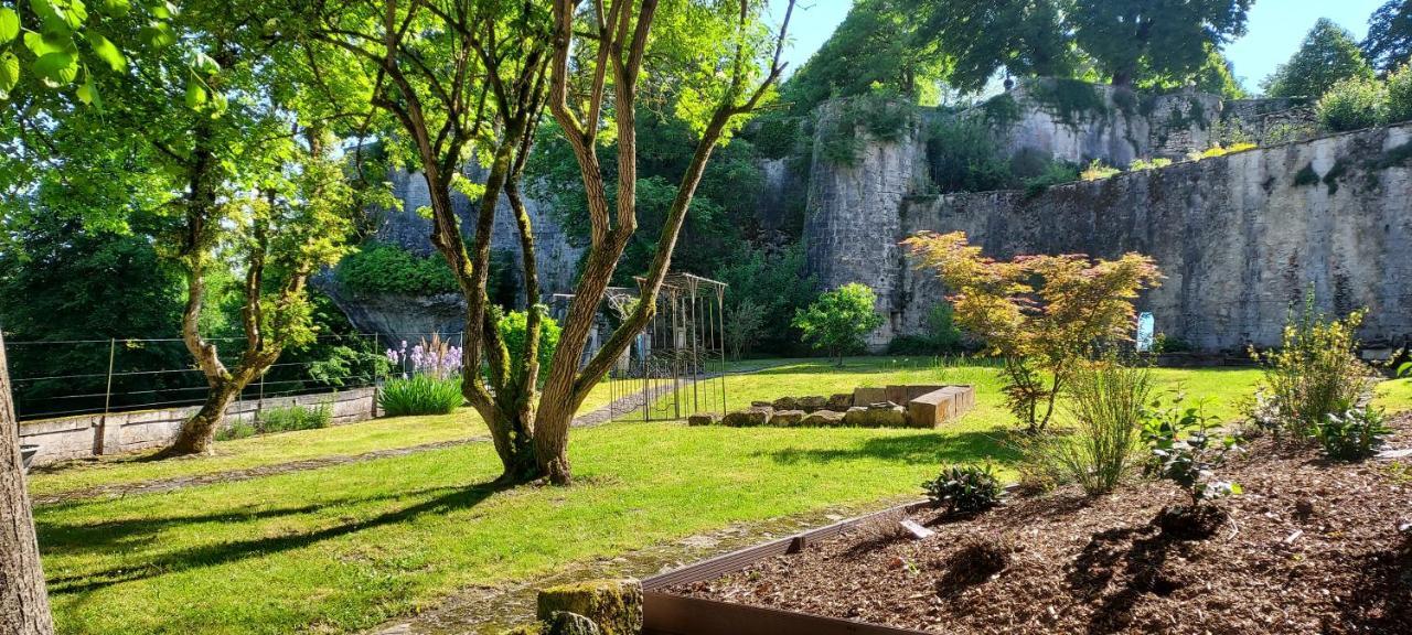 Chateau Des Senechaux, Bourdeilles ภายนอก รูปภาพ